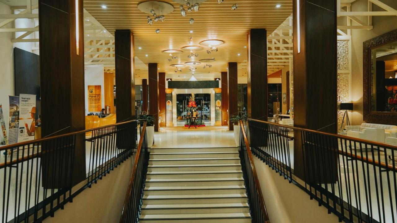 Banjarbaru Novotel Banjarmasin Airport מראה חיצוני תמונה