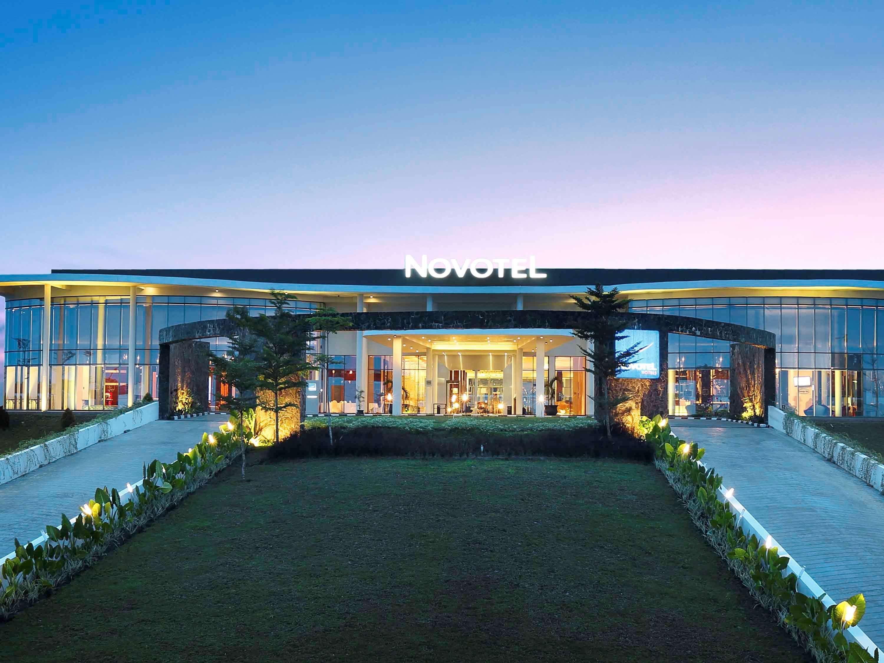 Banjarbaru Novotel Banjarmasin Airport מראה חיצוני תמונה
