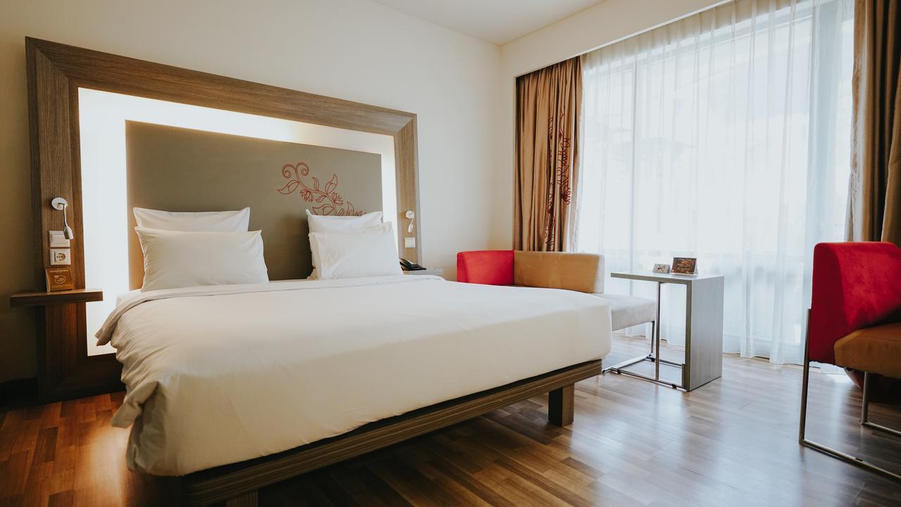 Banjarbaru Novotel Banjarmasin Airport מראה חיצוני תמונה